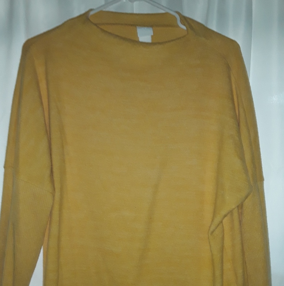 Sweater - Picture 2 of 2